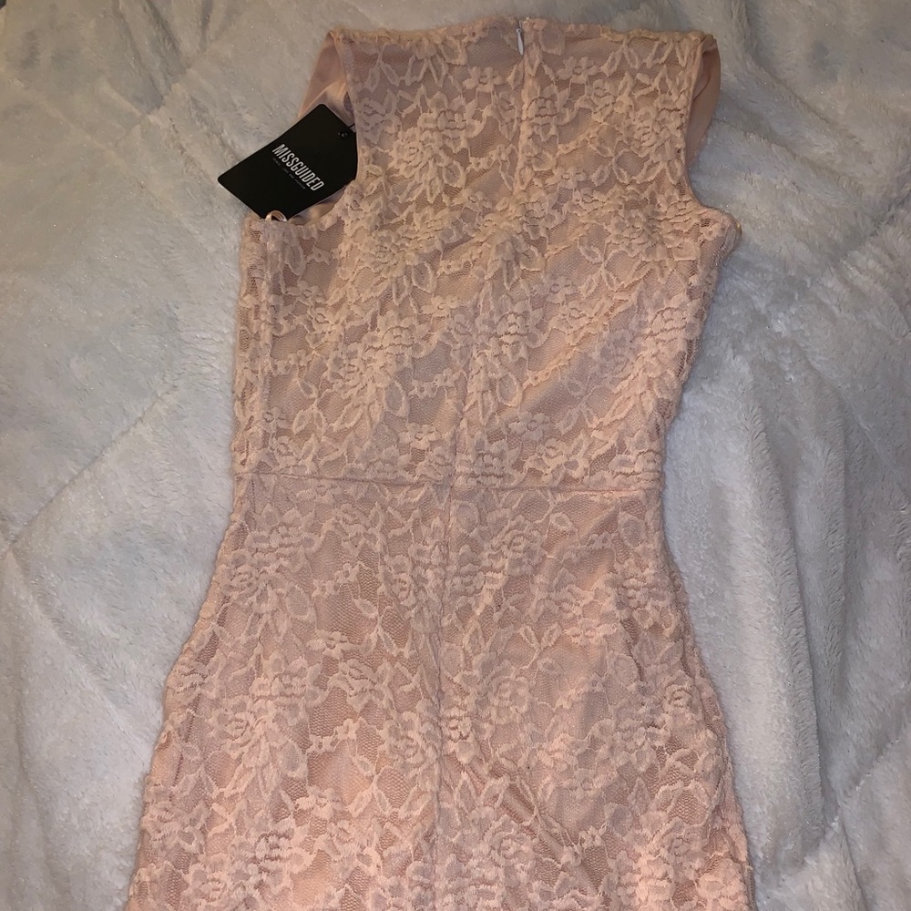 🌷MISGUIDED NUDE DRESS🌷 - Picture 3 of 7